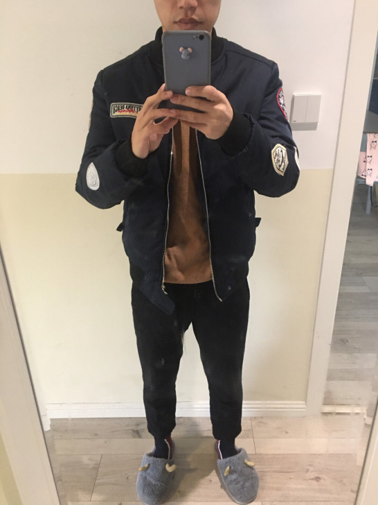 KIKC冬季棒球棉服，九成新，无任何损坏