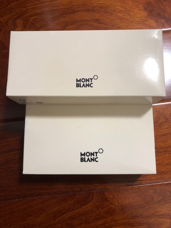 全新万宝龙签字笔加纯皮笔套，专柜正品，忍痛...