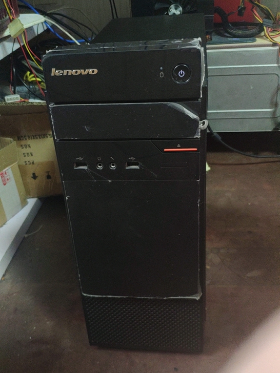 联想电脑主机，面板膜都没撕，8G内存，带U...