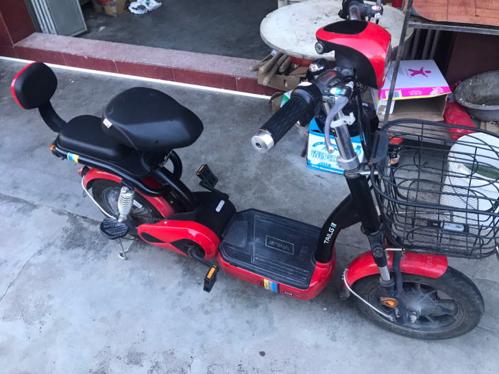 台铃电动车 台铃48伏锂电电动车，九成九新...