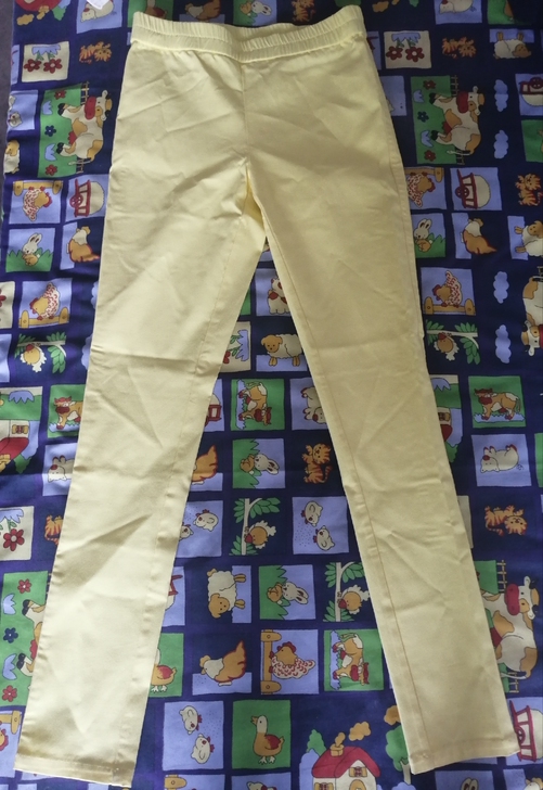 浅黄色铅笔裤，松紧腰，全新，质量好（颜色参...