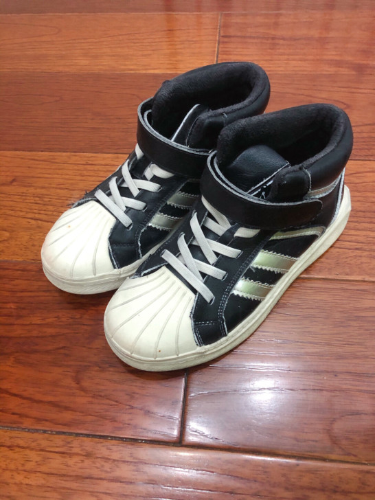 男童秋冬款贝壳头板鞋，尺码32，内长20....