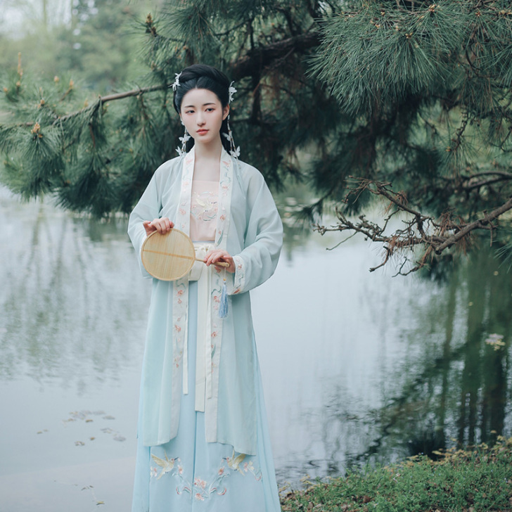 池夏 民族装舞台装