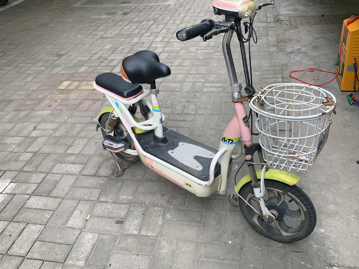 小刀电动车48-12电池全新电瓶、车确定好...