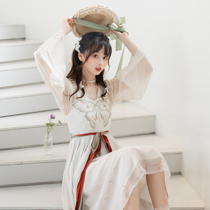 池夏 博物馆:灵蝶儿汉元素交领短衫吊带连衣...