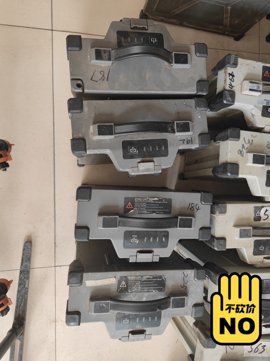 大疆农业植保无人机T16  4电一充，电池...