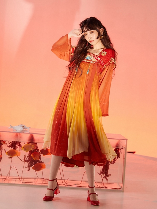 十三余连衣裙s码,两套一起