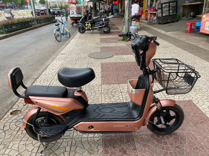 电动车换地方不用了 八成新 需要的联系