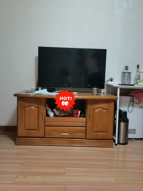 家里装修,家具甩卖,包括三门实木衣柜,电视...
