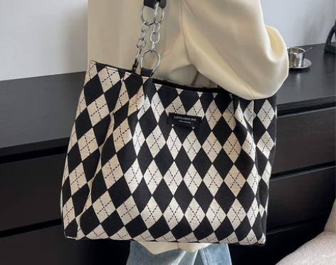 大包包女2022新款潮小众百搭大容量时尚学...