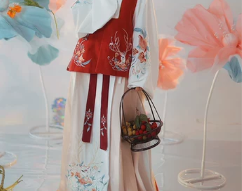 拜年汉服女中国风 M码 二手(只在新年穿过...