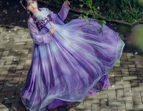 辰莲鱼梦穿一洗一无瑕疵带披帛s码 感兴趣的...