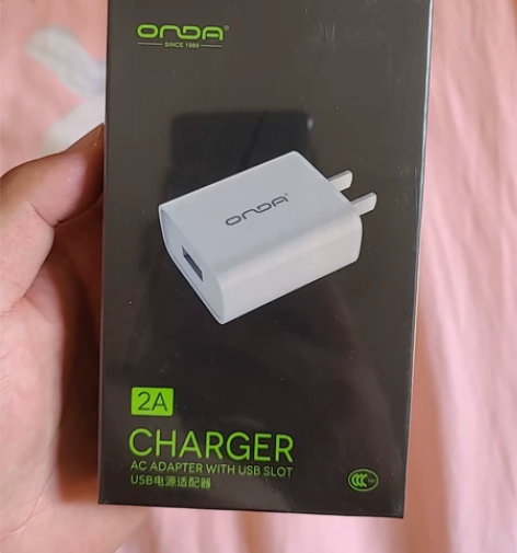 手机充电头，全新未拆封 感兴趣的话点“我想...