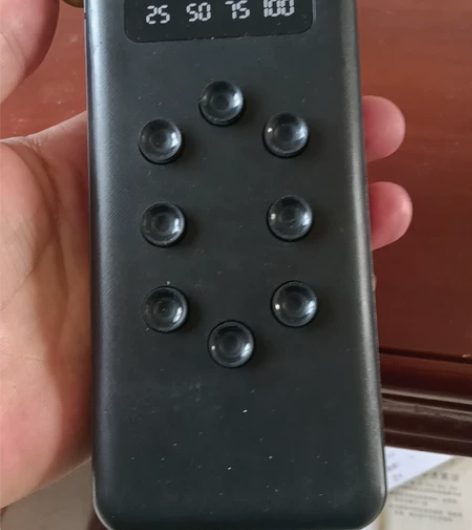 充电宝自带线只要20块钱 感兴趣的话点“我...