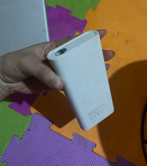 充电宝还能用太多了，不想要有灯。 感兴趣的...