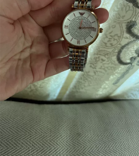 阿玛尼满天星 因手表多，闲置出