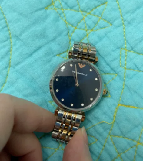 明显使用痕迹EMPORIO ARMANI/...