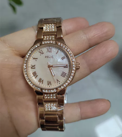 闲置全新美国化石品牌带钻玫瑰金钢带女表全新...