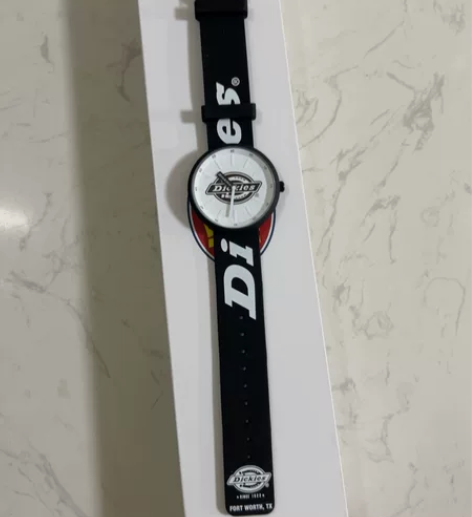 Dickies手表，全新，官网买的，只拆开...
