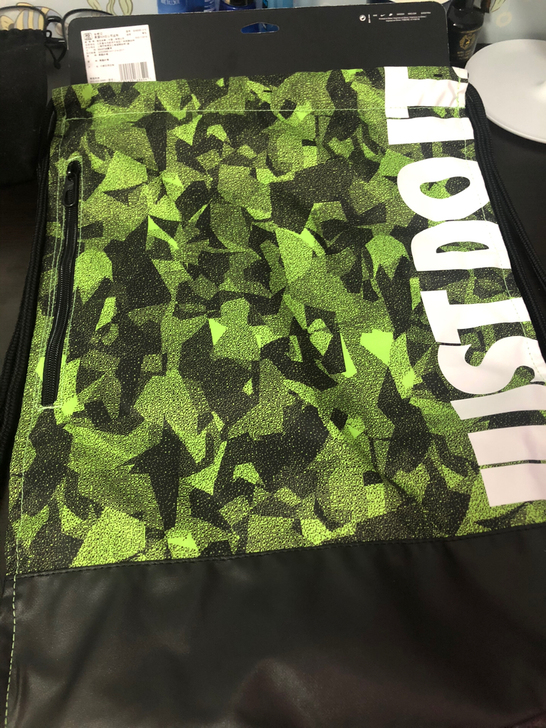 耐克篮球足球训练背包 专卖店购入 现在用不...
