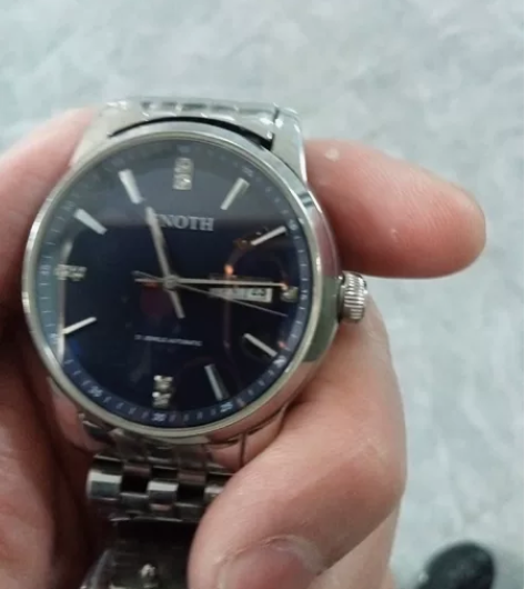 没怎么带，品牌手表，买到赚到 感兴趣的话点...