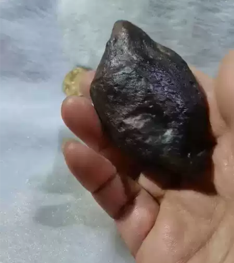 哈尔滨奇石，天然形成弱磁，批发零售 感兴趣...
