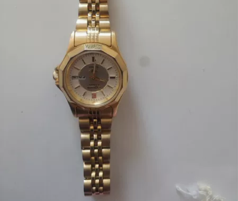 西铁城女式腕表,机械表 感兴趣的话点“我想...