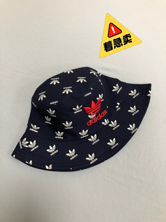 时尚百搭adidas运动满印小标双面可带渔...