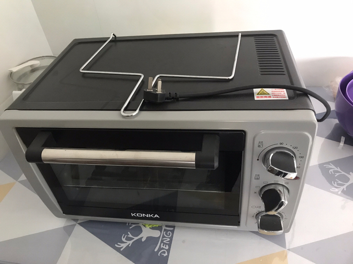 康佳KAO-3060烤箱。