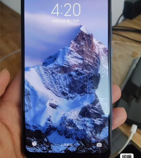 小米8 蓝色8-9新用的很仔细 6+64G...