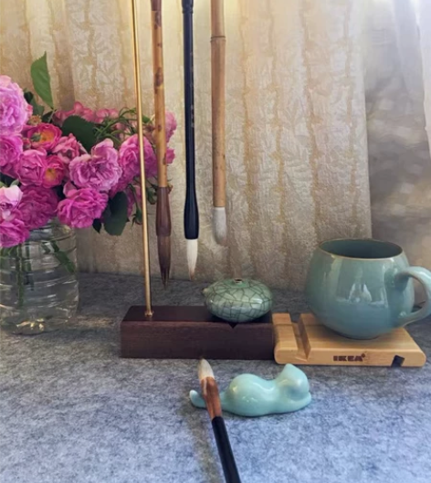 天然楠竹黄铜毛笔架毛笔挂，高约38公分左右...