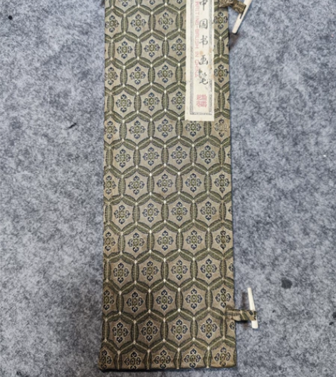 日本回流:湖笔锦上添花1套4支。牛角斗,牛...