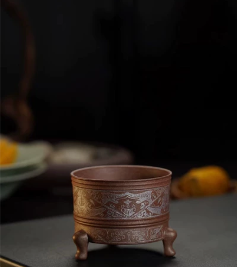 文创系列产品:三足弦纹炉形杯 手工制作，刻...