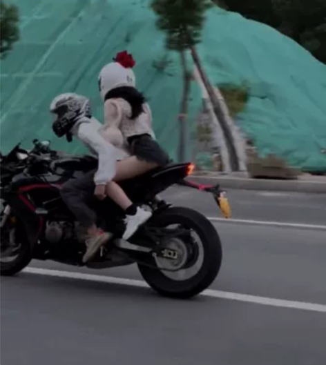 儿子高考完买的，骑了一个多月就出国留学了，...