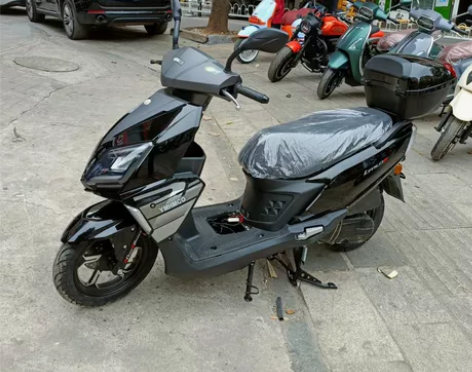 全新立雅125踏板车 感兴趣的话点“我想要...