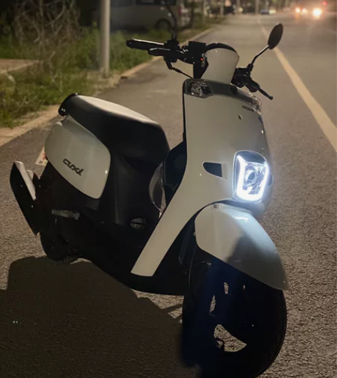 出台飞鹰国四电喷，刚提新车五天5O么里，证...