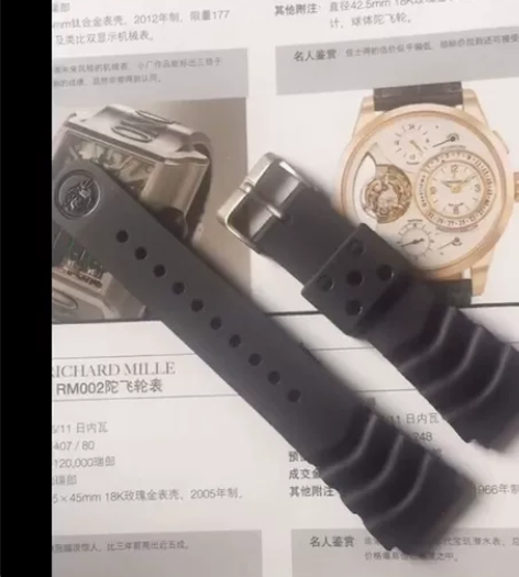 精工22mm凸口树脂表带。全新现货 感兴趣...