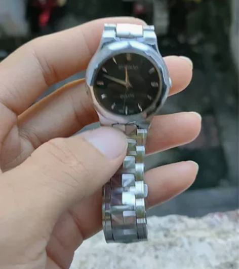 星豪手表银色 感兴趣的话点“我想要”和我私...