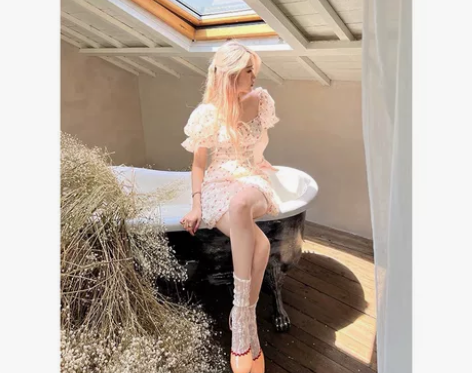 9c荔枝桃桃泡泡袖碎花连衣裙女甜辣高级感短...