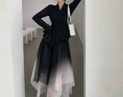 ?网红渐变色网纱不规则裙女2020秋季新款...