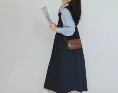 日系宽松纯色背心连衣裙中长款无袖学院风显瘦...