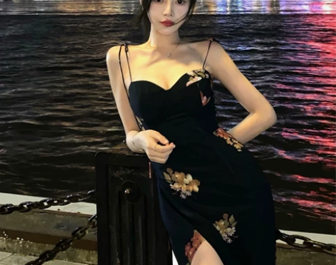 【上新价】小黑裙赫本风法式气质冷淡风高级感...