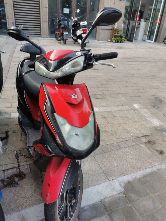 48v爱玛红色电动车