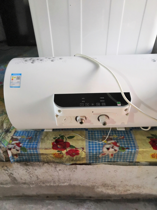 出售美的九成新热水器