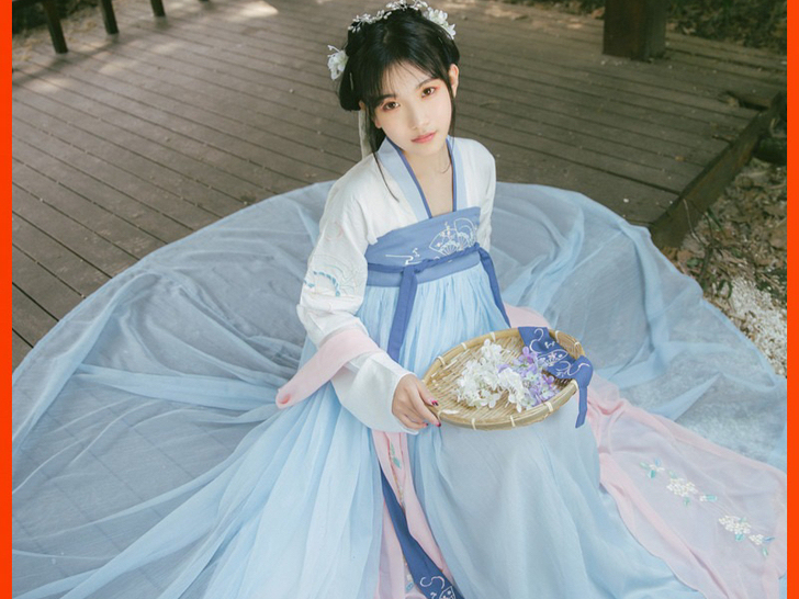 梨花渡 汉服 名字见图片。L,全新送闺蜜的...