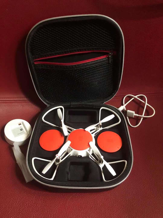 老外朋友的小米（MI） 米兔遥控小飞机无人...