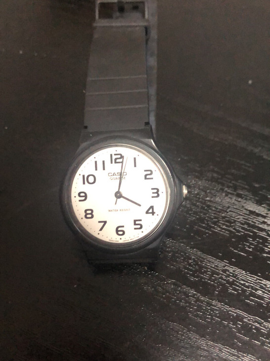 淘宝官网买的，买的时候198元，现在低价出...