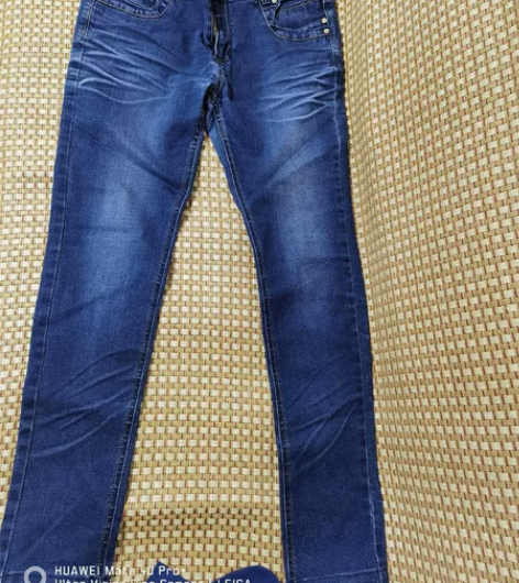 文时特女款牛仔裤，28码，小脚铅笔裤，九成...