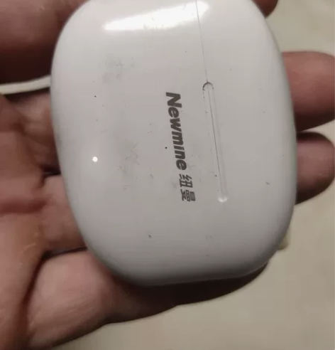 纽曼 TWS-Q6，充电仓30元。功能正常...