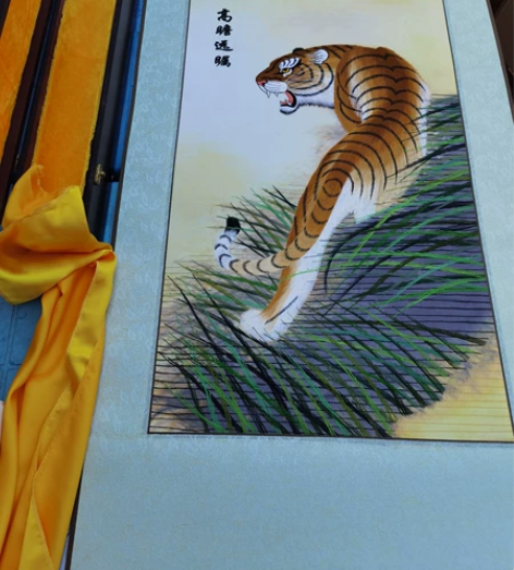 河南开封汴绣高瞻远瞩，手工刺绣画成品卷轴画...